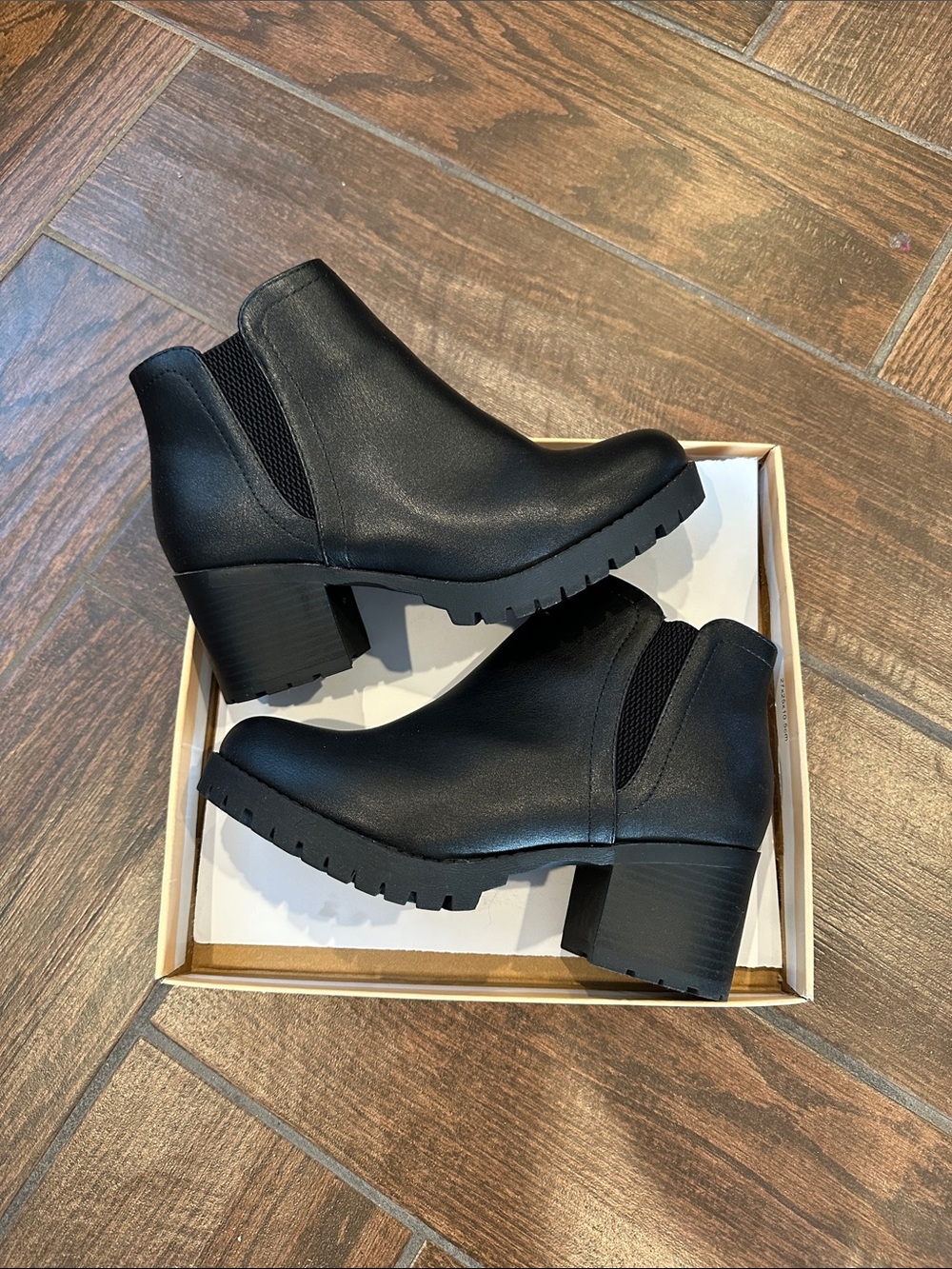 Classic Black Chelsea Heel Booties - Women's Fashion Ankle Boots